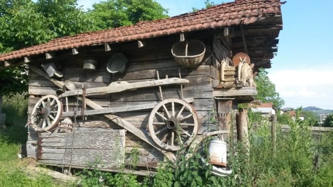 (&Ouml;zel) Evini m&uuml;zeye &ccedil;evirdi