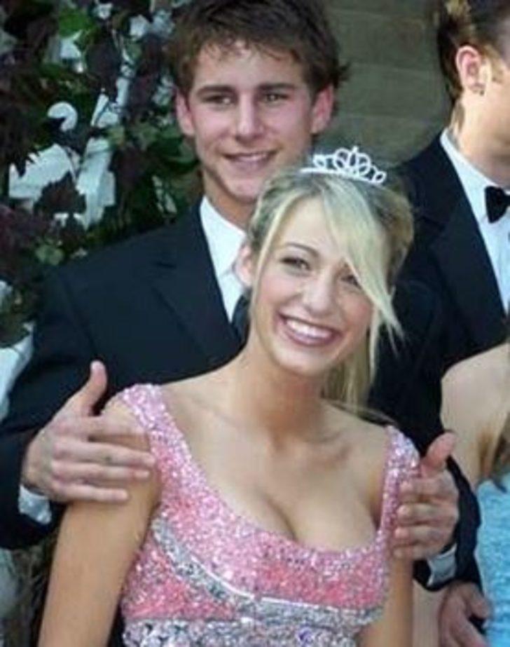 Mezuniyet fotoğraflarındaki bu ünlüleri tanıyabilecek misiniz? G5