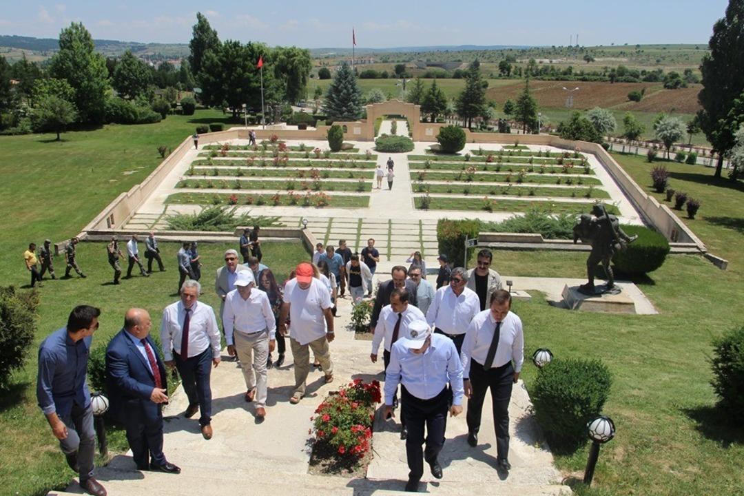 Vali &Ouml;mer Toraman&rsquo;dan Dumlupınar ve Zafertepe&ccedil;alk&ouml;y&rsquo;e ziyaret