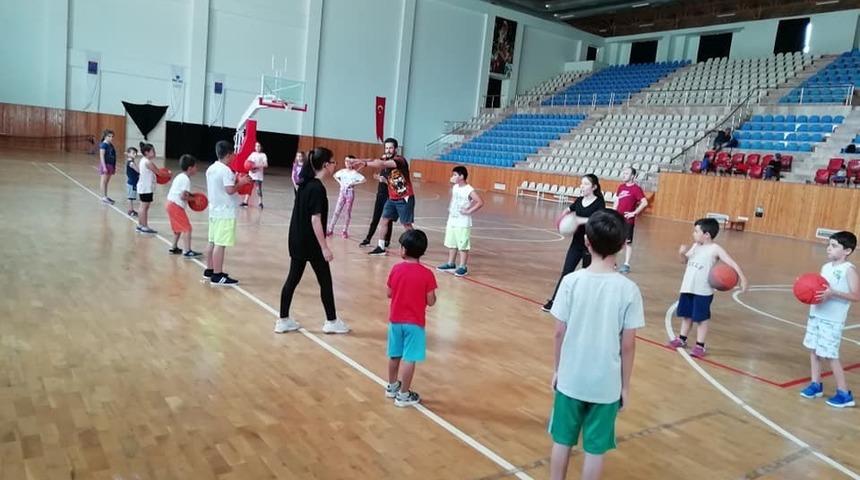 Kumluca&rsquo;da yaz spor okuları başladı