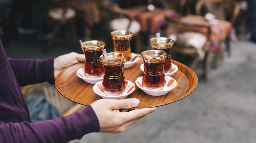 Çaydanlıkta bekleyen suyu neden ikinci kez kaynatmamalısınız?