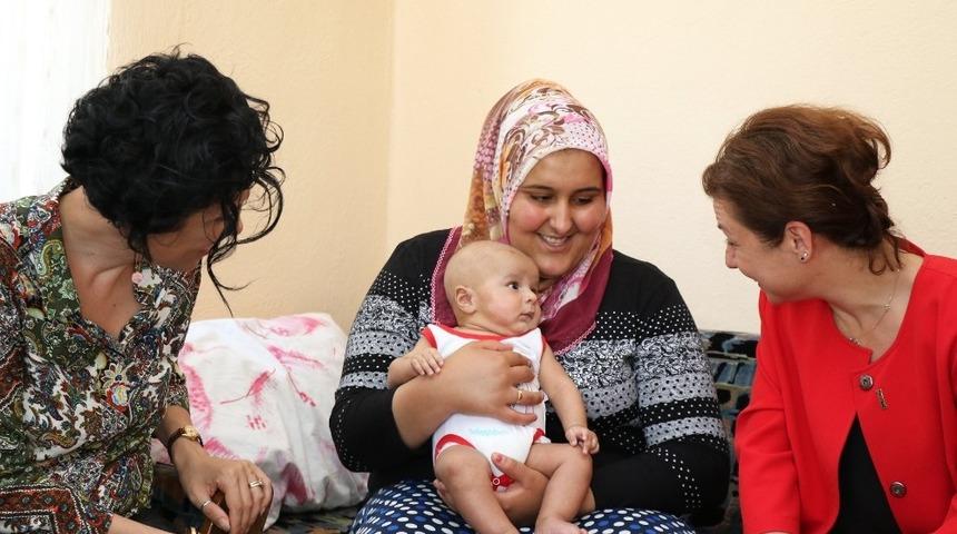 Başkan K&ouml;se&rsquo;den yeni doğan bebeklere ziyaret