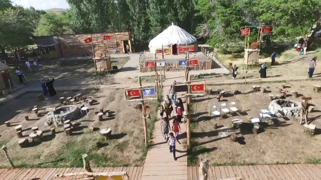 Atayurt, misafirlerini ağırlıyor