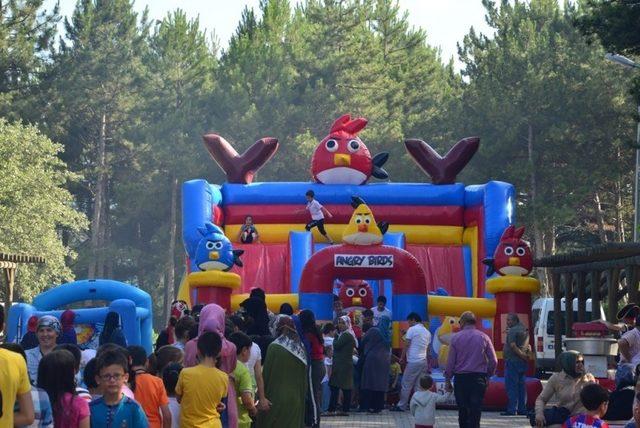 Gediz’de ’Karne şenliği ve babanızı ne kadar tanıyorsunuz’ yarışması