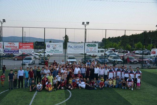 Gediz’de ’Halı saha futbol turnuvası’ sona erdi