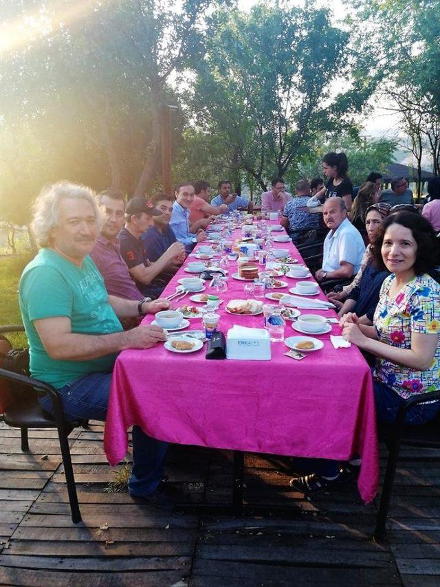 Müdürlük personelleri veda yemeğinde buluştu