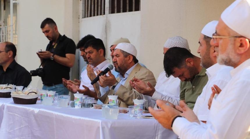 Anne T&uuml;rel i&ccedil;in mevlid okutuldu