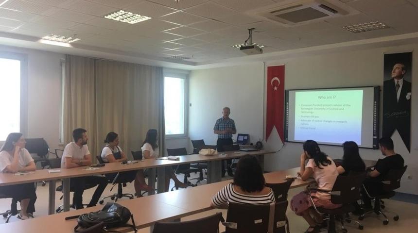 Akdeniz  Üniversitesi’nde Akademik Araştırma Çalıştayı