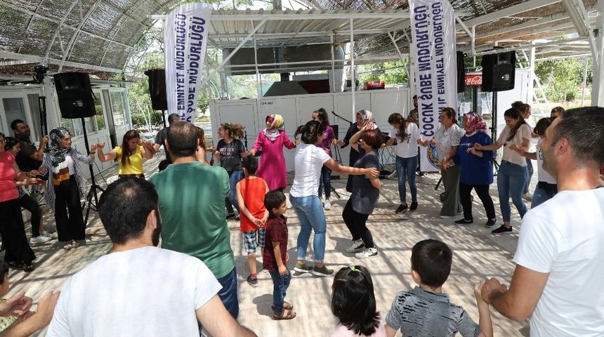 &Ccedil;ocuklar eğlencede buluştu