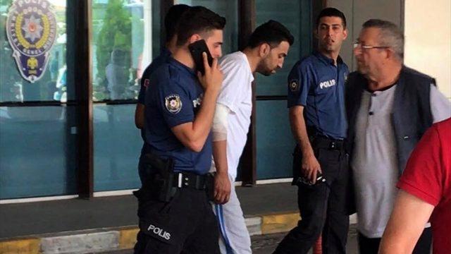 GÜNCELLEME 3 - Edirne'de düzensiz göçmenleri taşıyan araç kaza yaptı