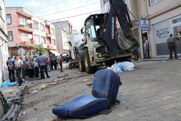 GÜNCELLEME 3 - Edirne'de düzensiz göçmenleri taşıyan araç kaza yaptı G2