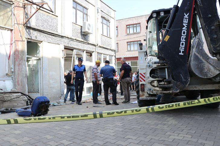 GÜNCELLEME 3 - Edirne'de düzensiz göçmenleri taşıyan araç kaza yaptı G3