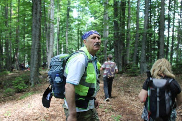 Bolu’da doğa tutkunlarından 18 kilometrelik yürüyüş