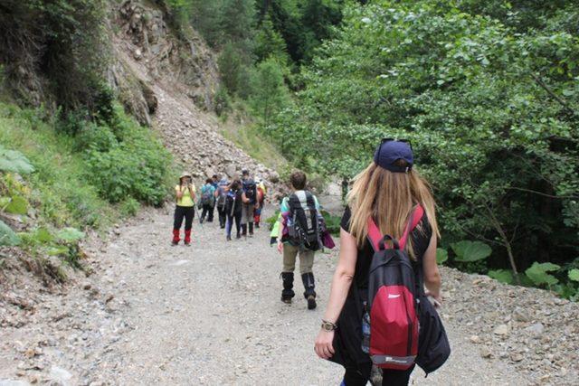 Bolu’da doğa tutkunlarından 18 kilometrelik yürüyüş