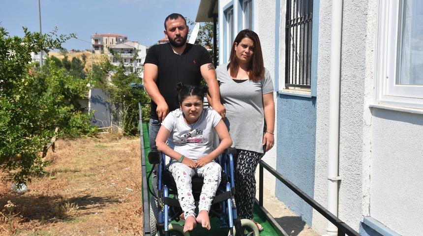 Bedensel engelli Yarensu'dan 'yoluma dokunmayın' &ccedil;ağrısı