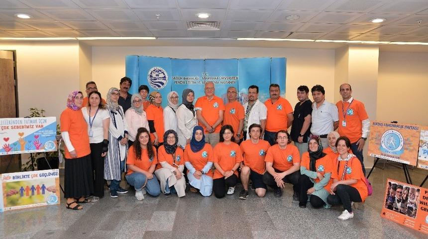 G&ouml;ğ&uuml;s deformitesi &ccedil;ocukların &ouml;z g&uuml;veni kaybolmadan d&uuml;zeltilmeli