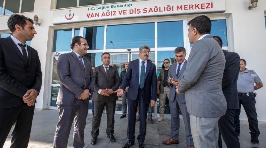 Vali Bilmez&rsquo;den Ağız ve Diş Sağlığı Merkezine ziyaret