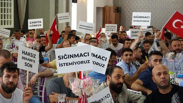 Bursalı berberler, haksız rekabet ortamını protesto etti