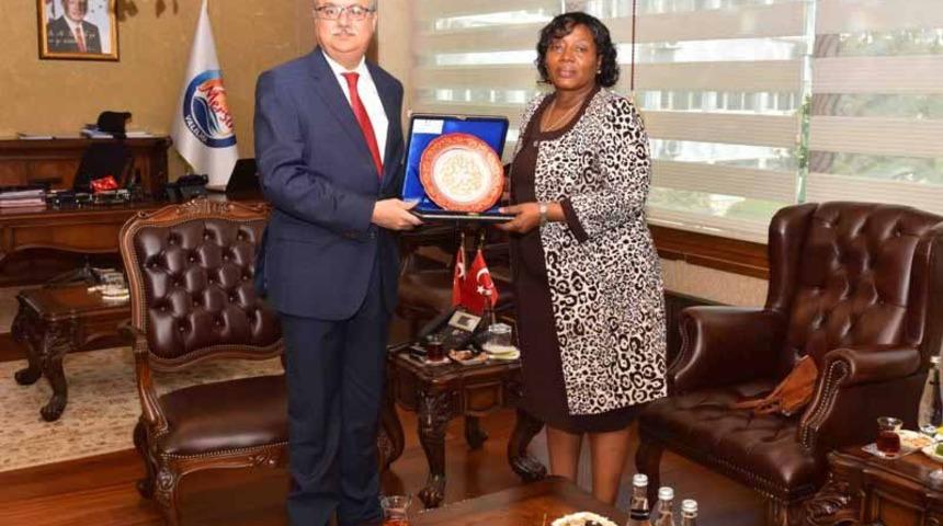 Tanzanya B&uuml;y&uuml;kel&ccedil;isinden Vali Su&rsquo;ya Ziyaret