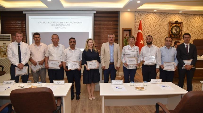 Uyuşturucuyla mücadele edenlere teşekkür belgesi