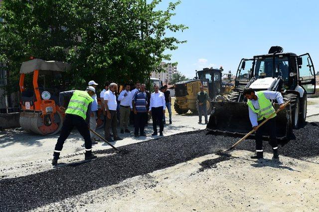 Yeşilyurt’ta 5 yılda 740 bin 943 ton sıcak asfalt serimi yapıldı