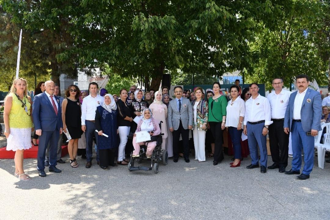 OSMEK&rsquo;ten g&ouml;z kamaştıran yıl sonu sergisi