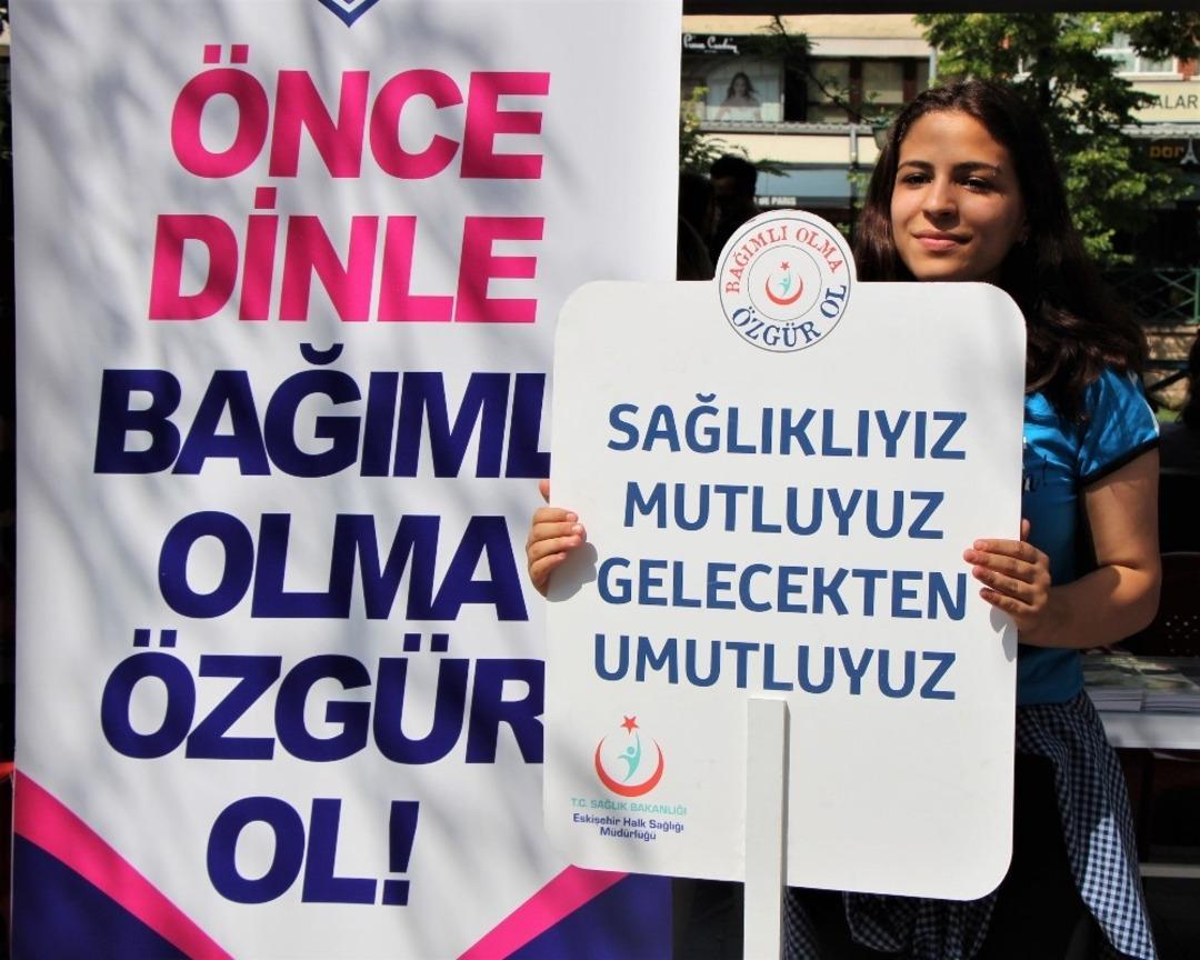 İl Sağlık M&uuml;d&uuml;rl&uuml;ğ&uuml;&rsquo;nden uyuşturucuyla m&uuml;cadele g&uuml;n&uuml; etkinlikleri