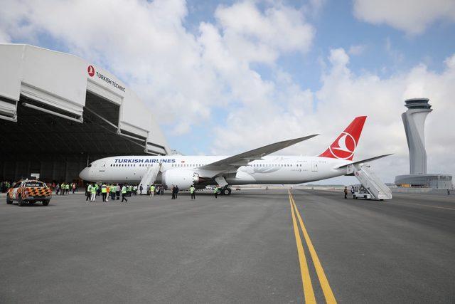 THY nin ilk r&uuml;ya u&ccedil;ağı  "Boeing 787-9 Dreamliner"  İstanbul a iniş yaptı (1) 2