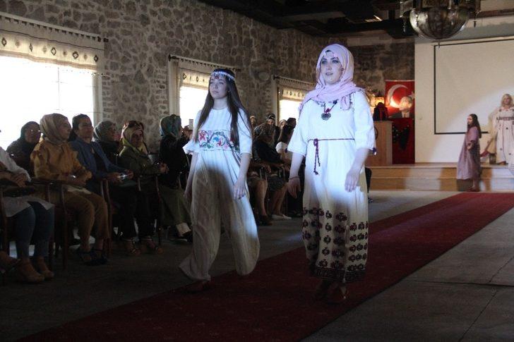 Anadolu motifleri defilede sergilendi G1