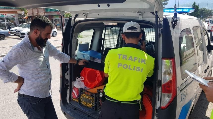 Trafik denetiminde 36 sürücüye 12 bin 22 TL ceza