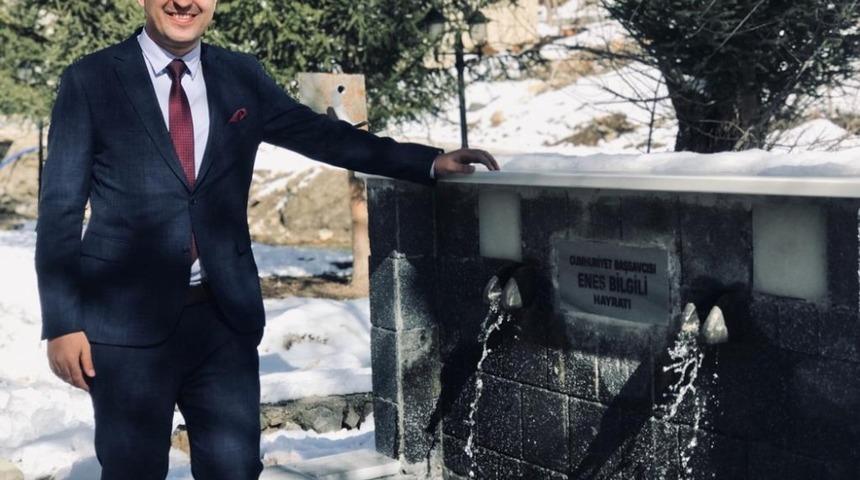 Kendi gitti eseri kaldı