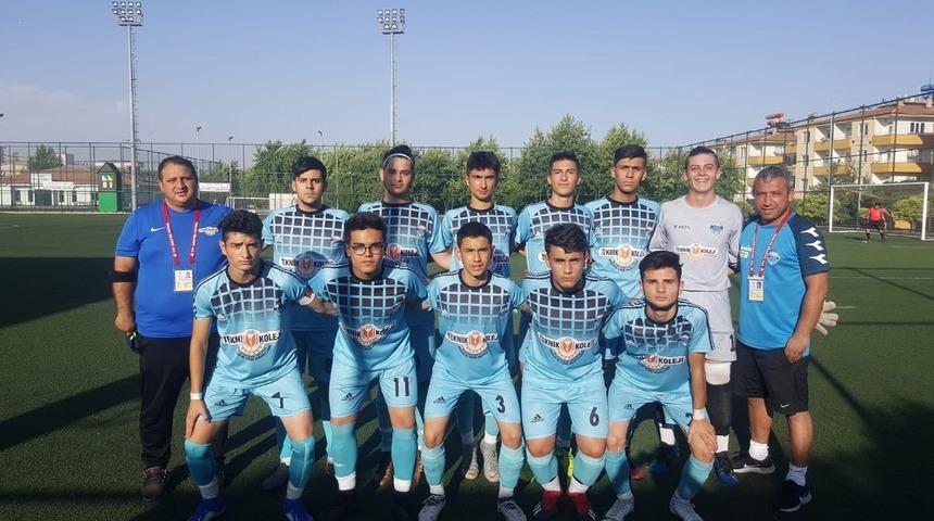 Atletikspor U16 takımı fırsat tepti