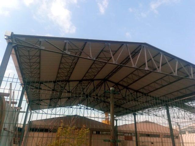 (&Ouml;zel) R&uuml;zgar &ccedil;atıdaki ustayı b&ouml;yle u&ccedil;urdu, Tarzan gibi hayatta kaldı 1