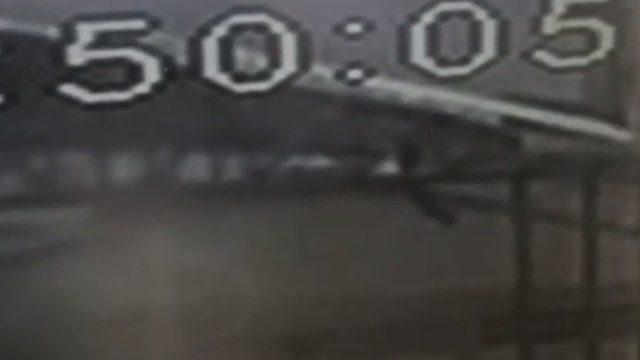 (Özel) Rüzgar çatıdaki ustayı böyle uçurdu, Tarzan gibi hayatta kaldı