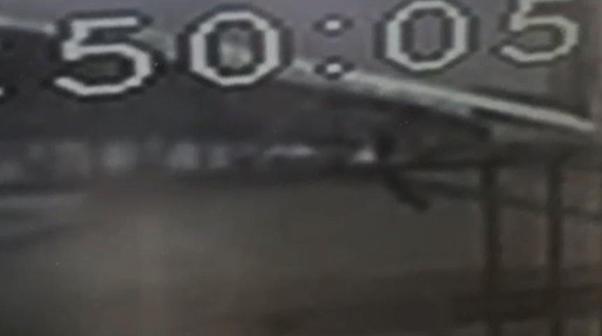 (&Ouml;zel) R&uuml;zgar &ccedil;atıdaki ustayı b&ouml;yle u&ccedil;urdu, Tarzan gibi hayatta kaldı