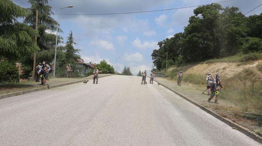 Adapazarı Belediyesi il&ccedil;ede temizliği elden bırakmıyor