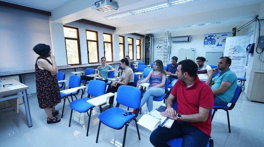 AOSB&rsquo;de İngilizce kursu