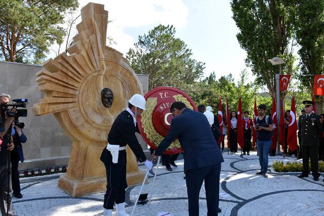 Atatürk'ün Sivas'a gelişinin 100'üncü yılı kutlandı