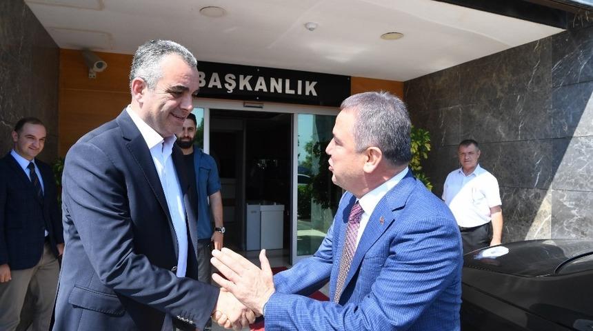 Başkan Semih Esen, Muhittin B&ouml;cek&rsquo;i ağırladı
