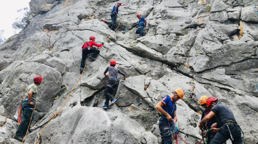 K&uuml;tahya AFAD personeli &lsquo;DAK Seviye 2 Yaz Gelişim&rsquo; eğitimine katıldı