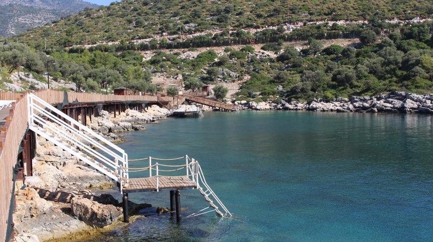 Finike Altuncan Hatun Kadınlar Plajı sezonu a&ccedil;tı