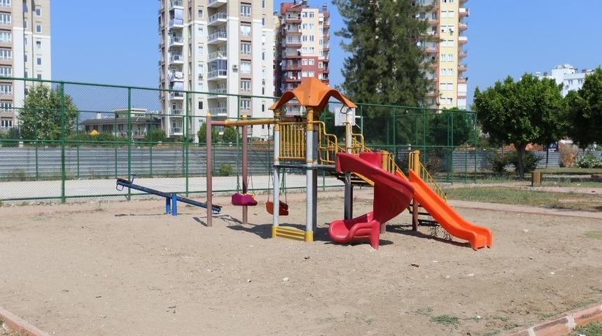 Kepez’in parkları yenileniyor