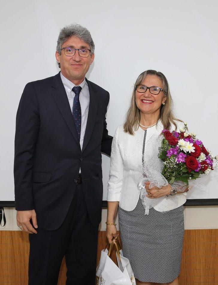 Tıp Fakültesi Tarafından Prof. Dr. Ruhan Düşünsel için Emeklilik Töreni Düzenlendi G3