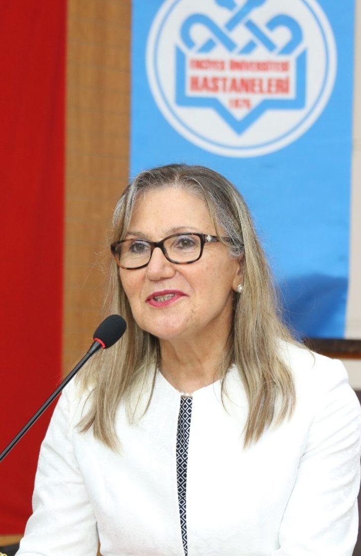 Tıp Fakültesi Tarafından Prof. Dr. Ruhan Düşünsel için Emeklilik Töreni Düzenlendi G4