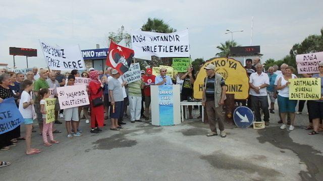 Burhaniye’de yazlıkçılar, dere kirliliğine tepki gösterdi