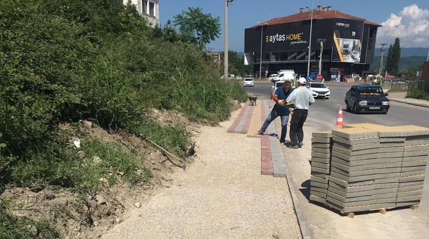 Belediyeden kaldırım yenileme &ccedil;alışması