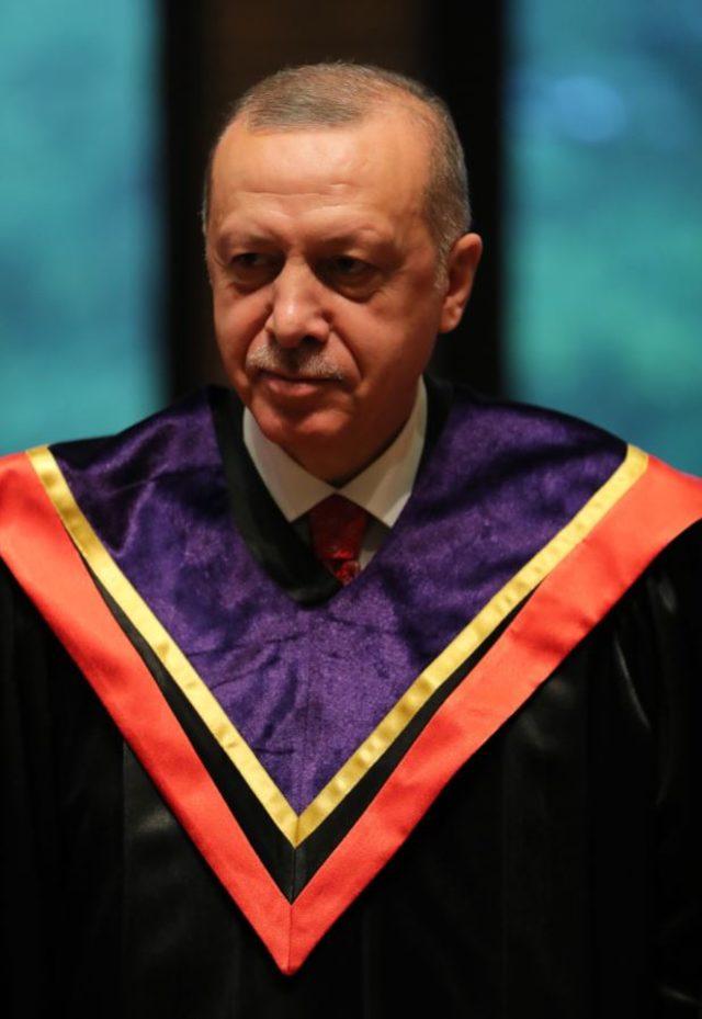 Japonya’da Cumhurbaşkanı Erdoğan’a fahri doktora verildi