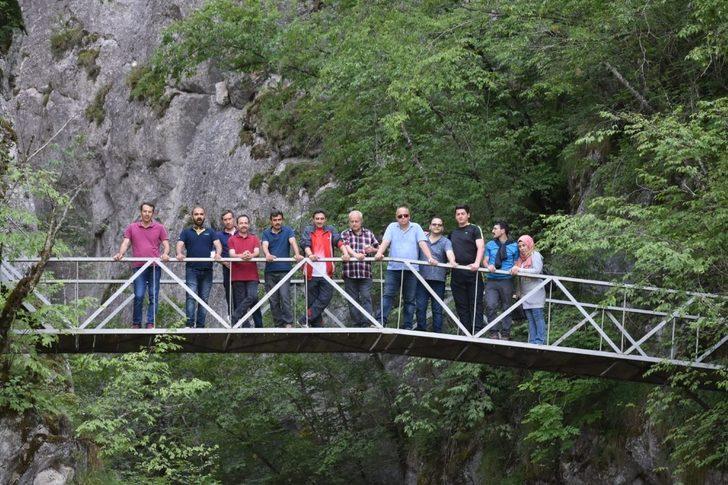 Öğretmenler, doğa harikası Çatak Kanyonunda 7 kilometre yürüdü G3