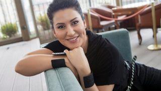 İclal Aydın saçlarını boyatmayı bıraktı! Yeni imajı beğeni topladı