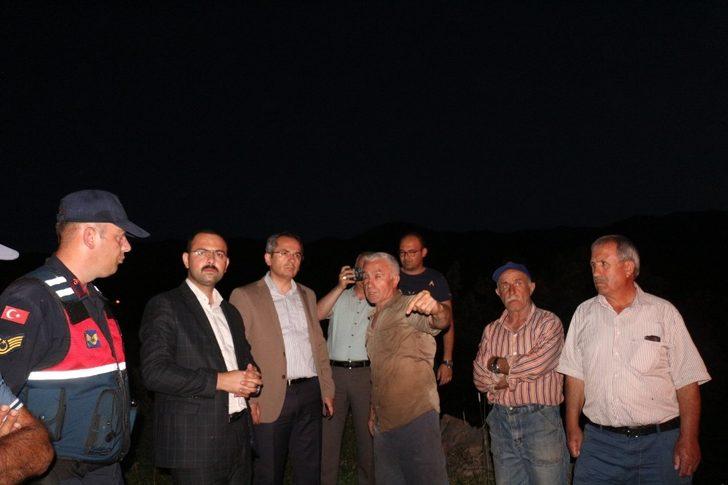 Kaymakam Pişkin, yangın çıkan köyde incelemede bulundu G2